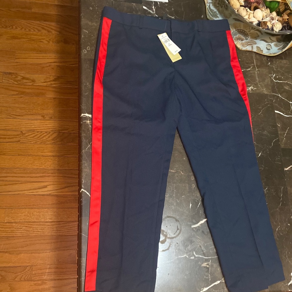 I’m selling pants!